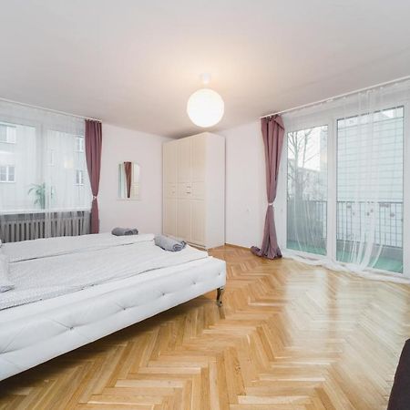 Sunshine Parkside Hideaway - 3 Bedroom - By Upstairs Krasków Εξωτερικό φωτογραφία