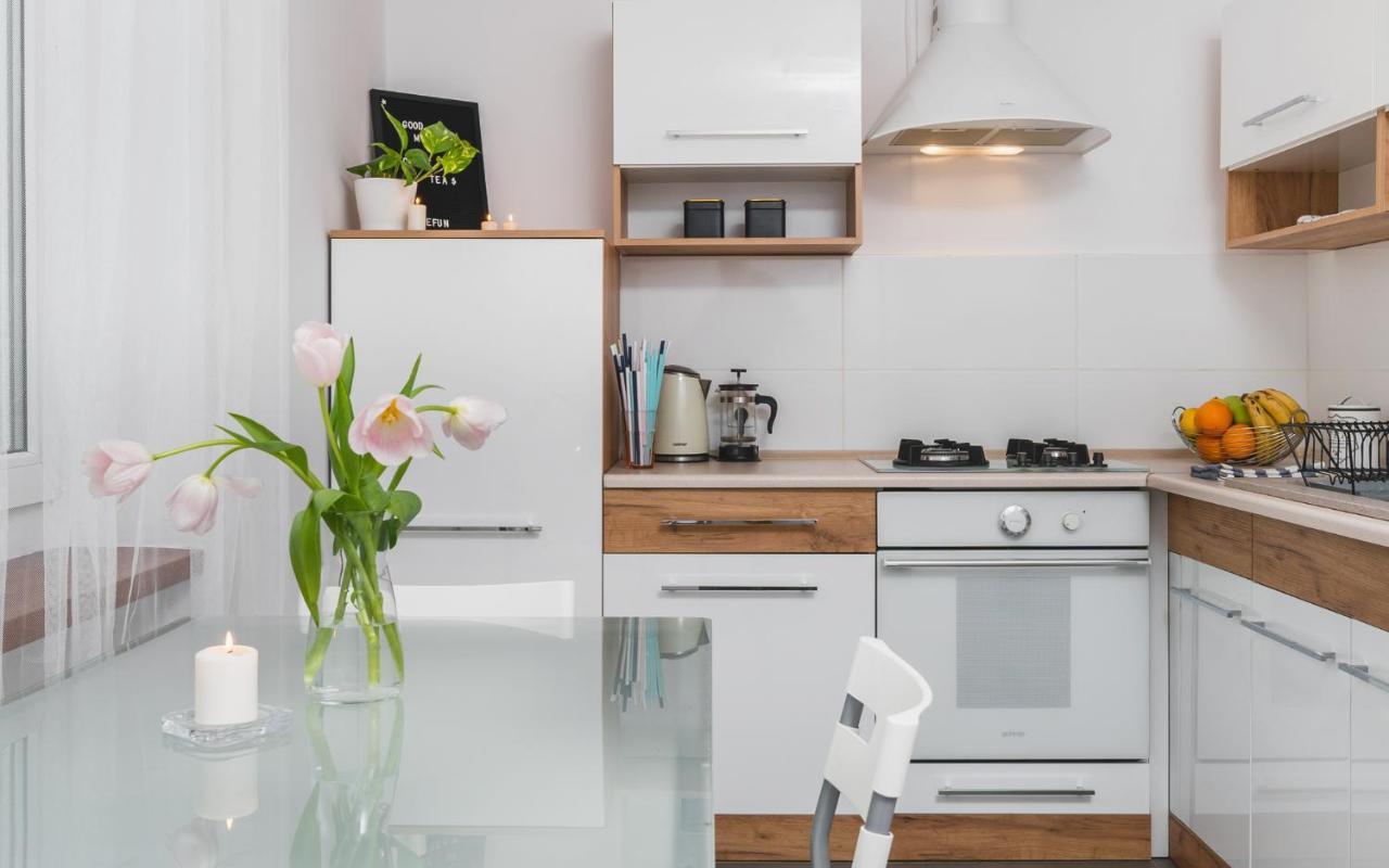 Sunshine Parkside Hideaway - 3 Bedroom - By Upstairs Krasków Εξωτερικό φωτογραφία