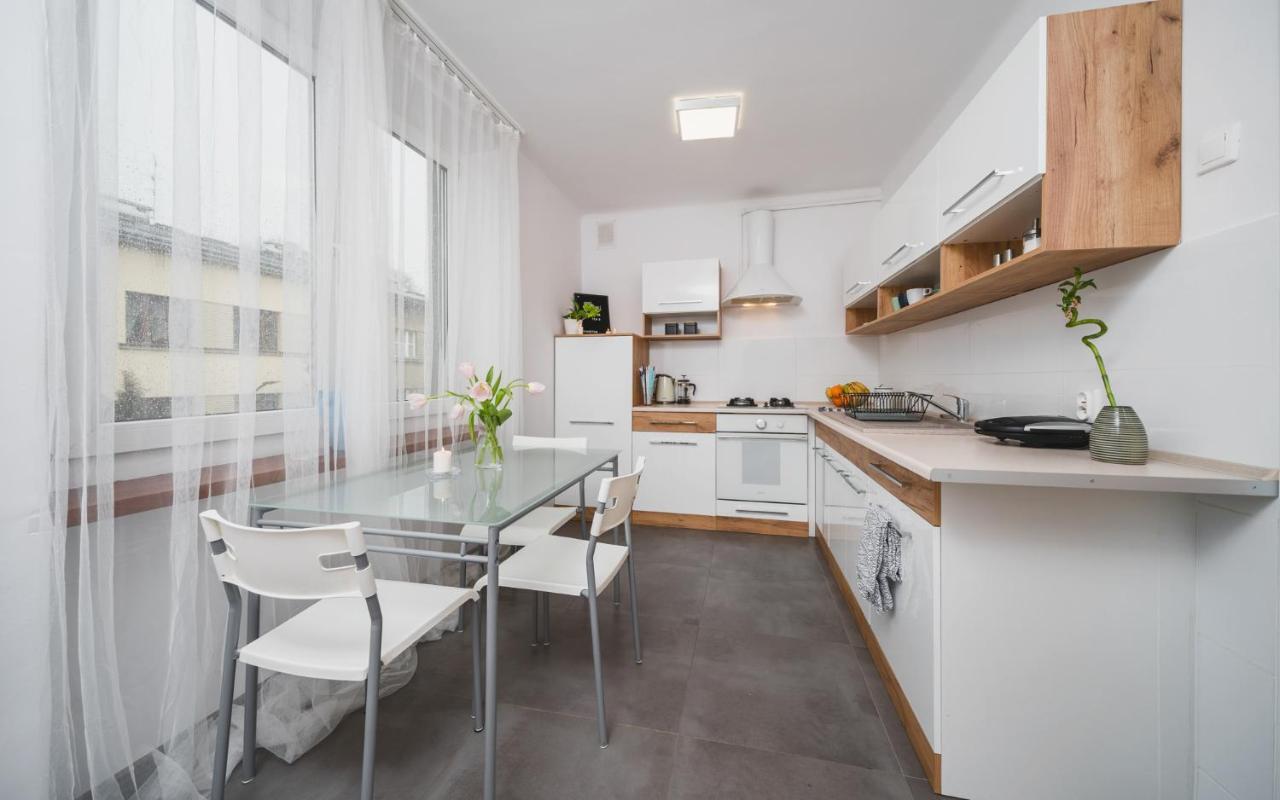 Sunshine Parkside Hideaway - 3 Bedroom - By Upstairs Krasków Εξωτερικό φωτογραφία