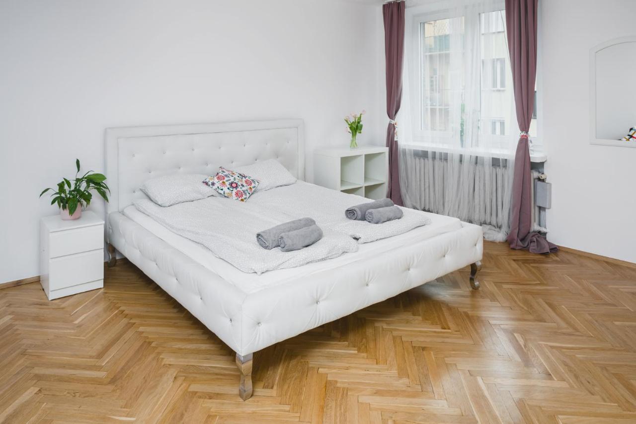 Sunshine Parkside Hideaway - 3 Bedroom - By Upstairs Krasków Εξωτερικό φωτογραφία