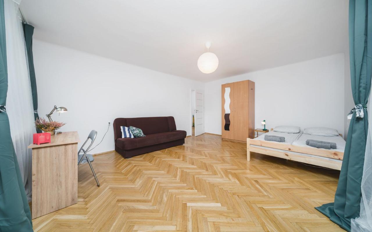 Sunshine Parkside Hideaway - 3 Bedroom - By Upstairs Krasków Εξωτερικό φωτογραφία