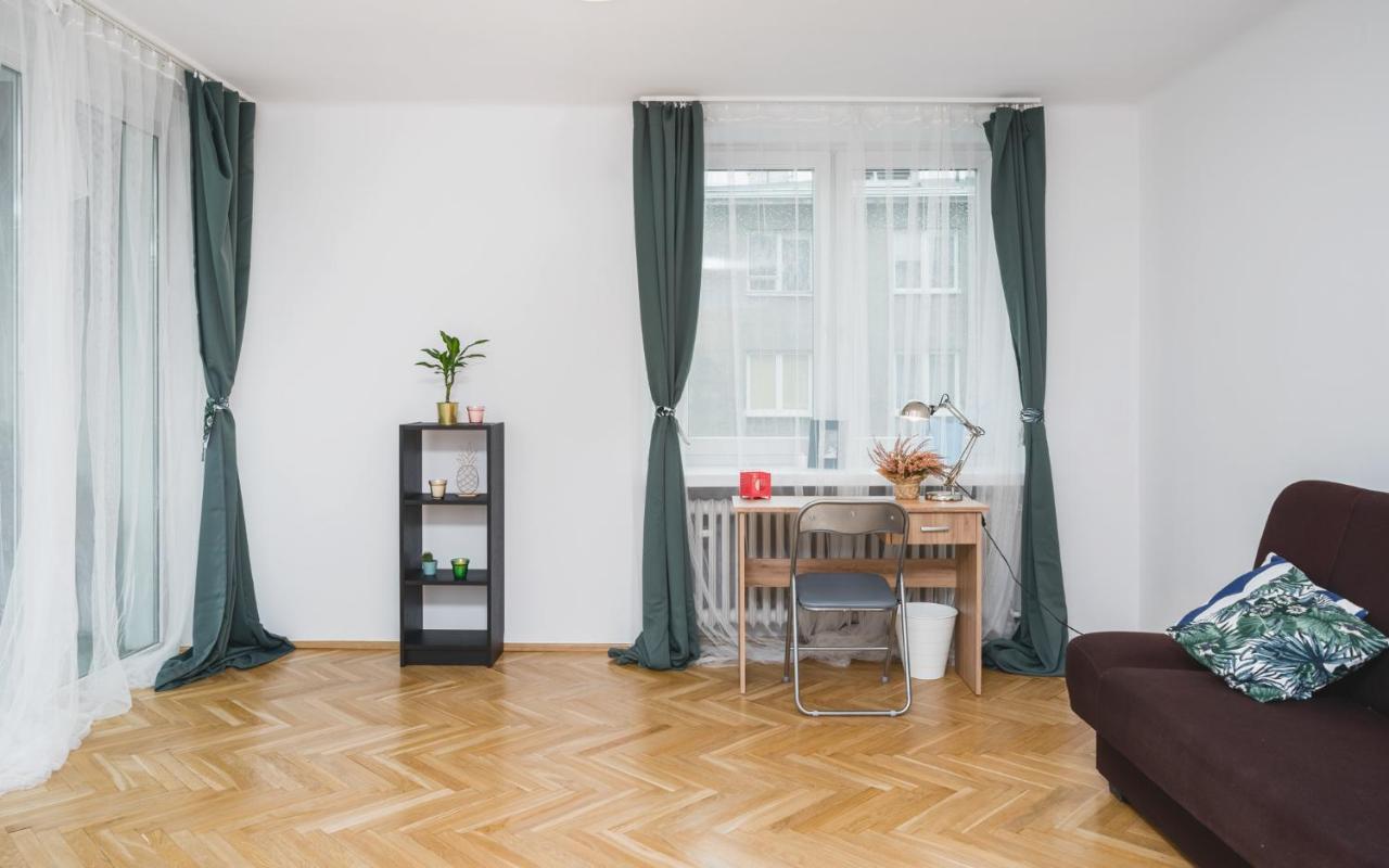 Sunshine Parkside Hideaway - 3 Bedroom - By Upstairs Krasków Εξωτερικό φωτογραφία