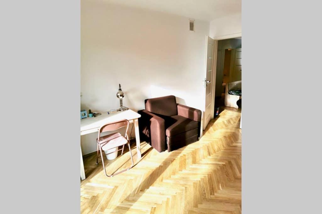 Sunshine Parkside Hideaway - 3 Bedroom - By Upstairs Krasków Εξωτερικό φωτογραφία