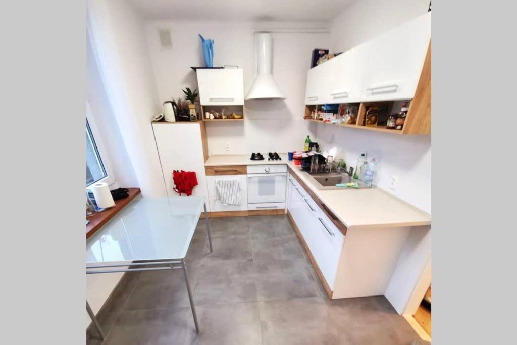 Sunshine Parkside Hideaway - 3 Bedroom - By Upstairs Krasków Εξωτερικό φωτογραφία