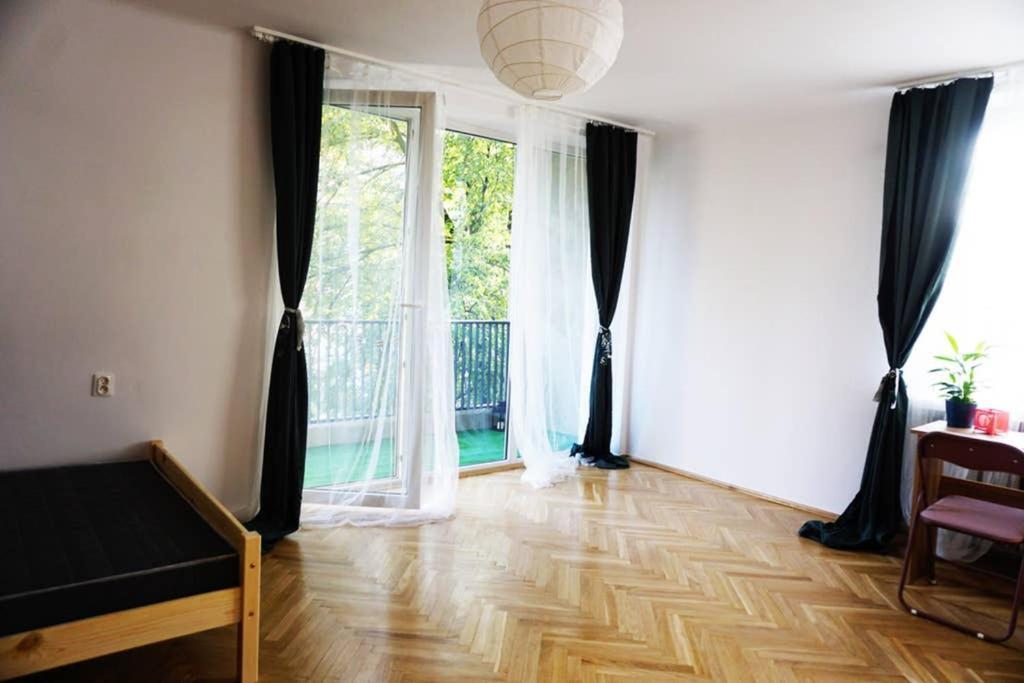 Sunshine Parkside Hideaway - 3 Bedroom - By Upstairs Krasków Εξωτερικό φωτογραφία